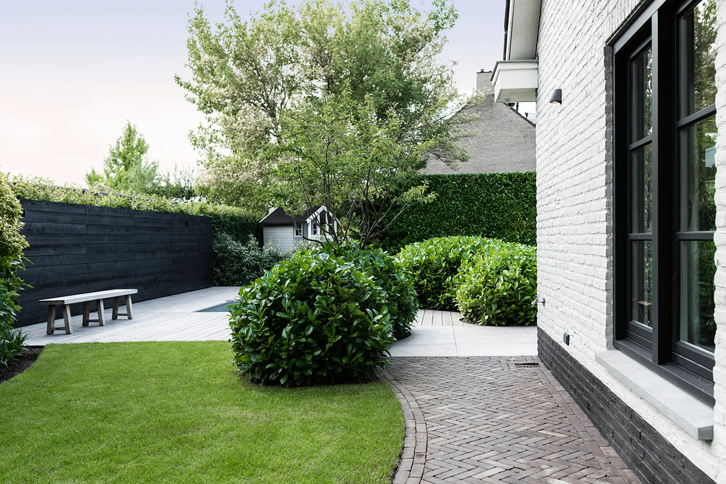 Tuinarchitect-bunnik-moderne-kindvriendelijke-tuin-van-bentum-hoveniers